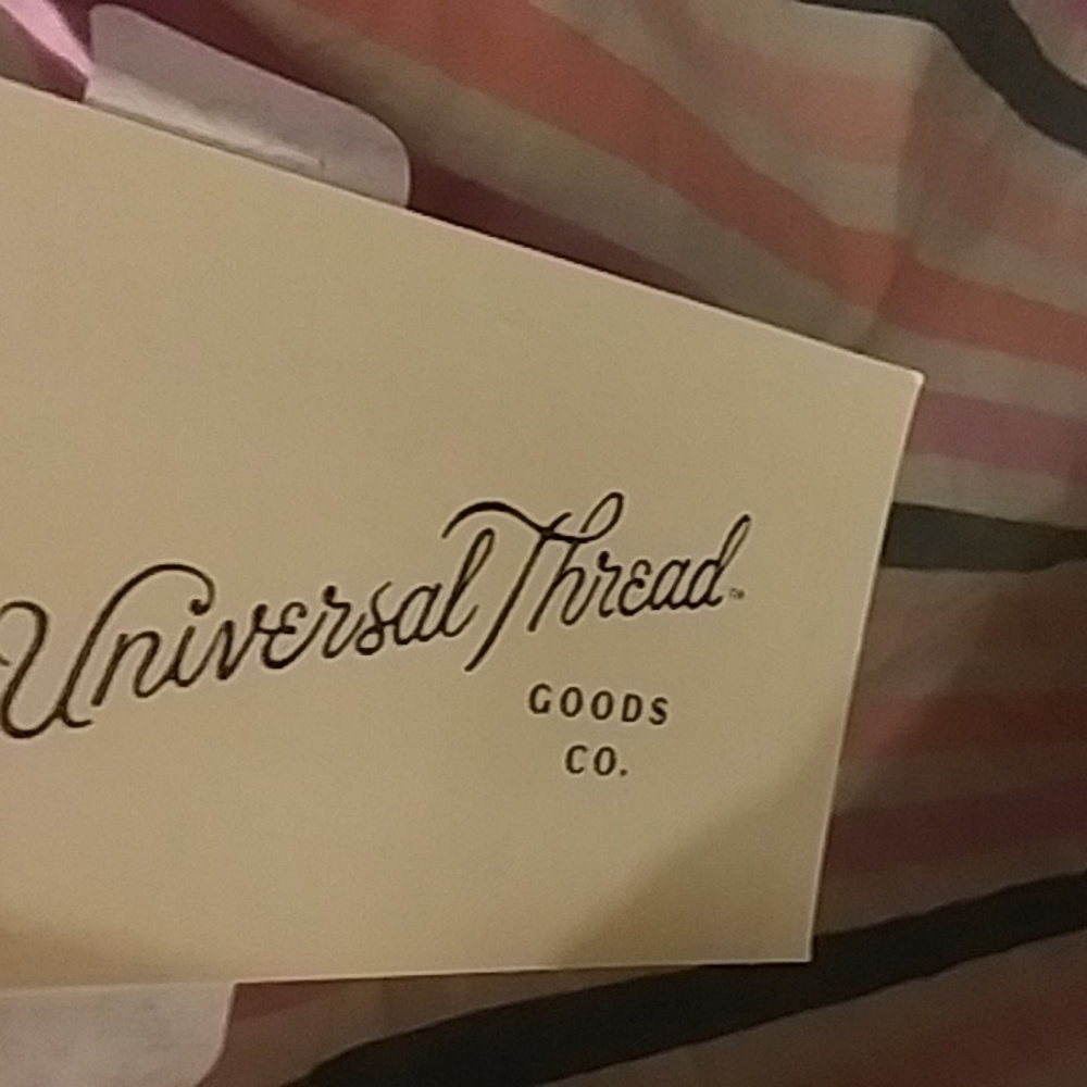 Universal Threads top - Picture 7 of 9